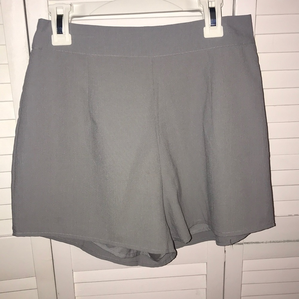 Gray Set - Picture 3 of 5
